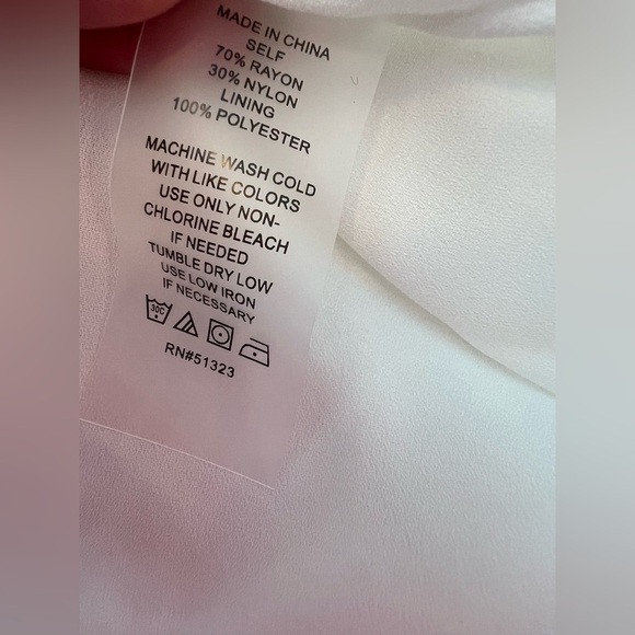 Vince Camuto  Sleeveless Top AFTERGLOW IN IVORY - Picture 16 of 16